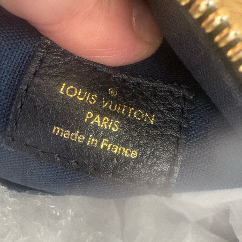 Louis Vuitton Mahina, leather solar PM - Picture 3 of 9